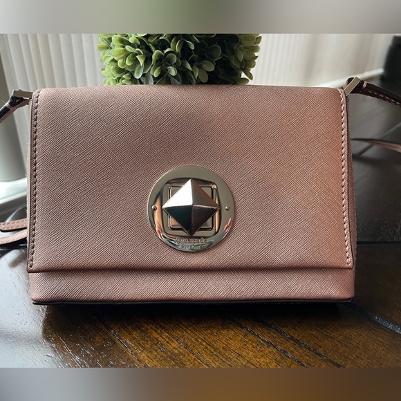 kate spade Handbags - Kate Spade Rose Gold Newbury Lane Sally Crossbody